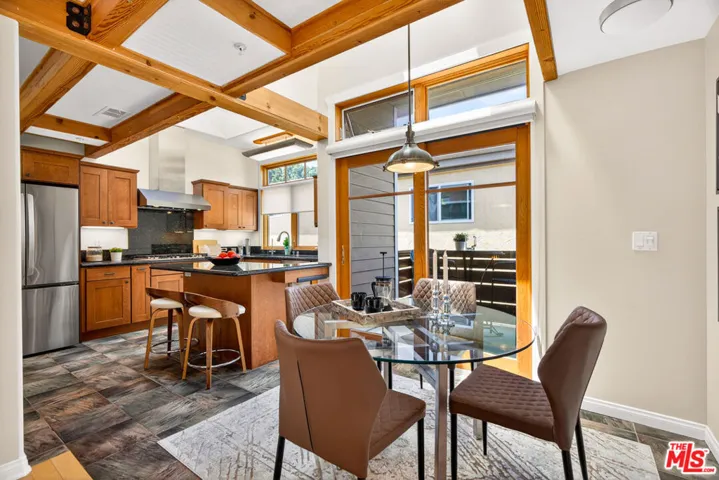 2411 4th Street 2, Santa Monica, California 90405