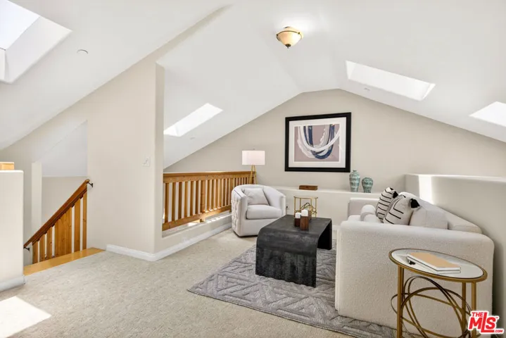 2411 4th Street 2, Santa Monica, California 90405