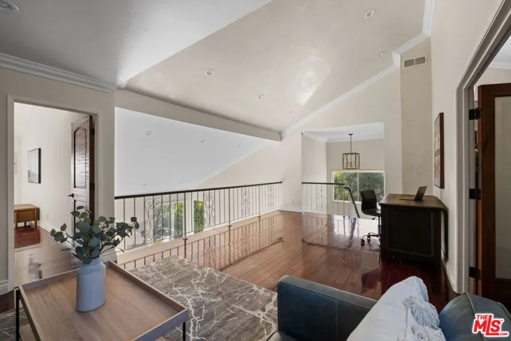 4927 Alatar Drive, Woodland Hills, California 91364