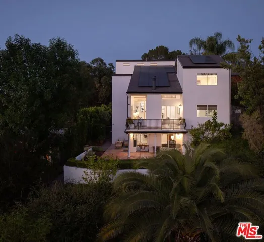 4927 Alatar Drive, Woodland Hills, California 91364