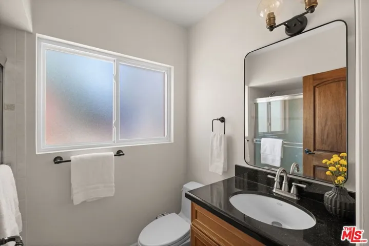4927 Alatar Drive, Woodland Hills, California 91364
