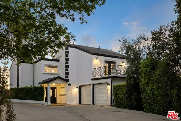 4927 Alatar Drive, Woodland Hills, California 91364