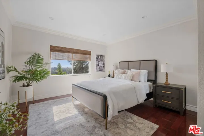 4927 Alatar Drive, Woodland Hills, California 91364