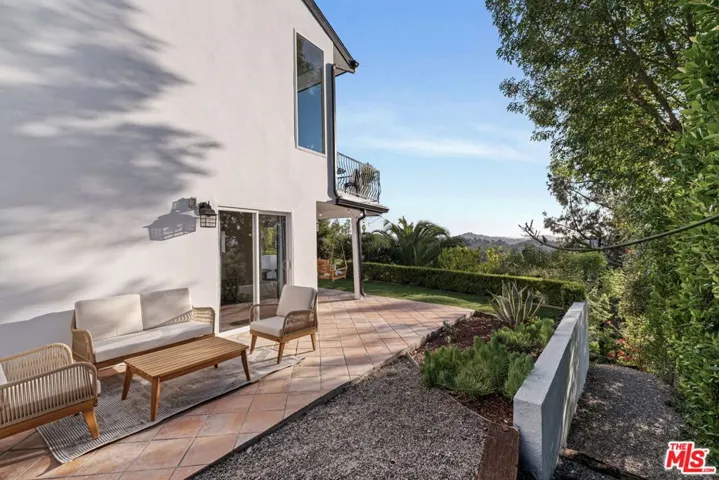 4927 Alatar Drive, Woodland Hills, California 91364