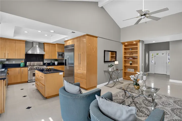 10 E Trenton, Irvine, California 92620
