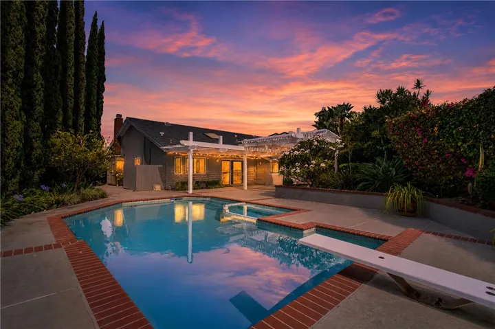 10 E Trenton, Irvine, California 92620