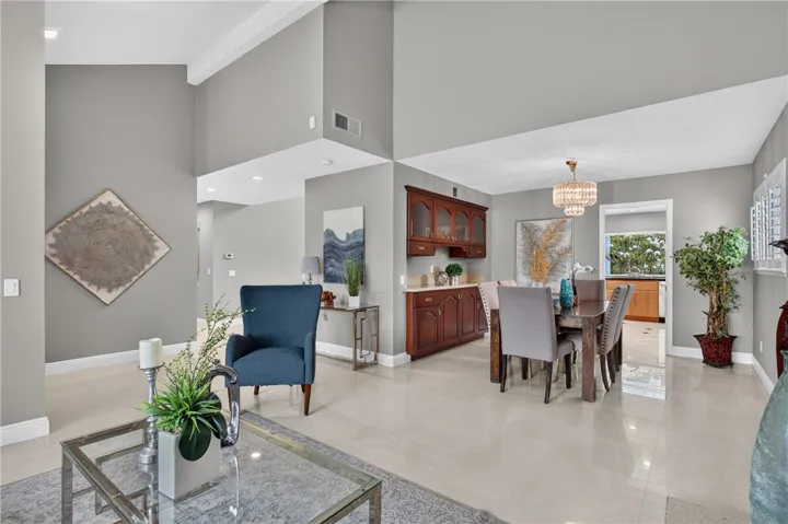 10 E Trenton, Irvine, California 92620