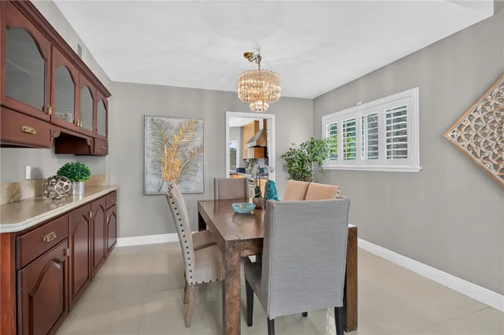 10 E Trenton, Irvine, California 92620