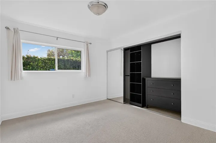 10 E Trenton, Irvine, California 92620