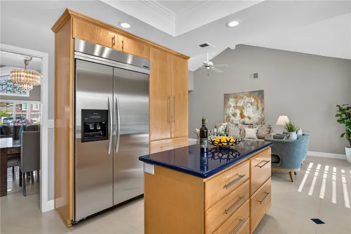 10 E Trenton, Irvine, California 92620