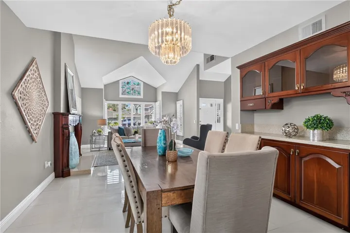 10 E Trenton, Irvine, California 92620