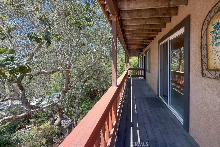 Backyard balcony off two guest bedrooms