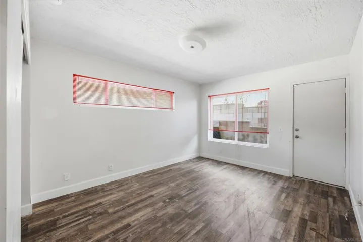 Located on ground level. Private entrance through the side yard. Perfect Airbnb set up or room rental.