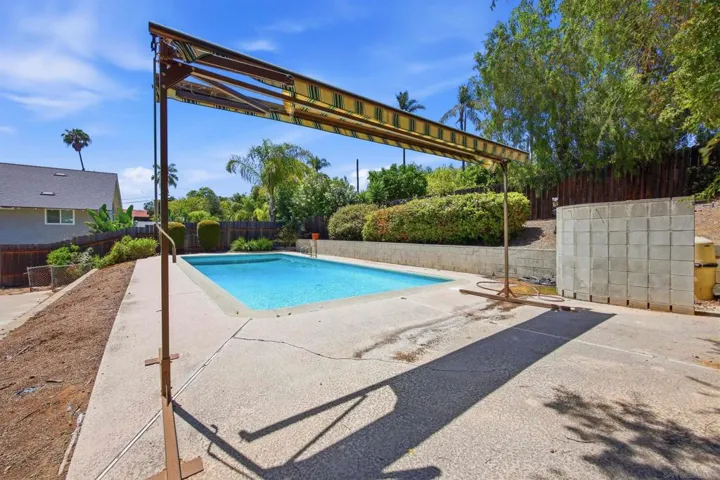 Swimming Pool/Hot Tub/Sauna