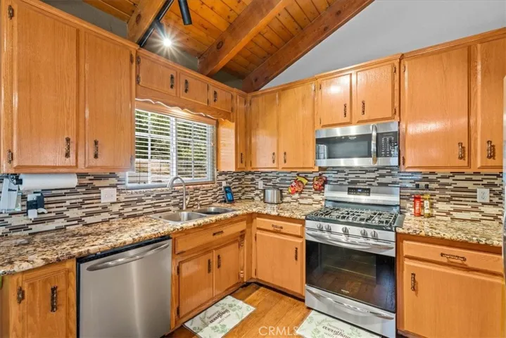 298 Weisshorn, Crestline, California 92325