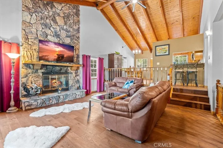 298 Weisshorn, Crestline, California 92325