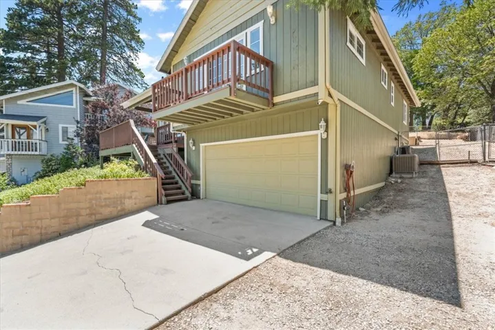 298 Weisshorn, Crestline, California 92325