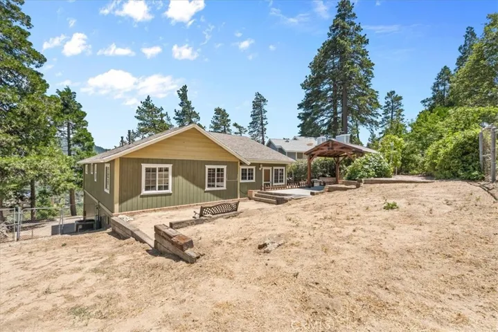 298 Weisshorn, Crestline, California 92325
