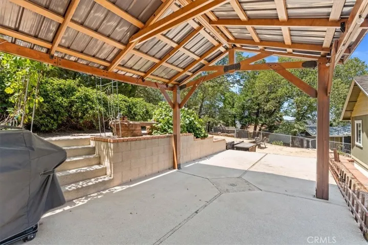 298 Weisshorn, Crestline, California 92325