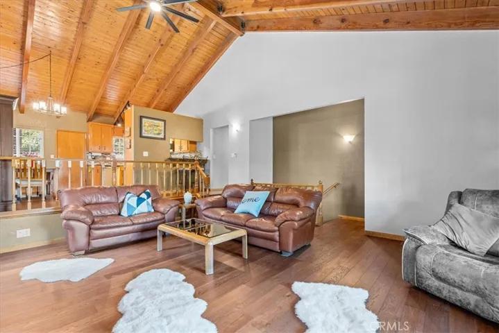 298 Weisshorn, Crestline, California 92325