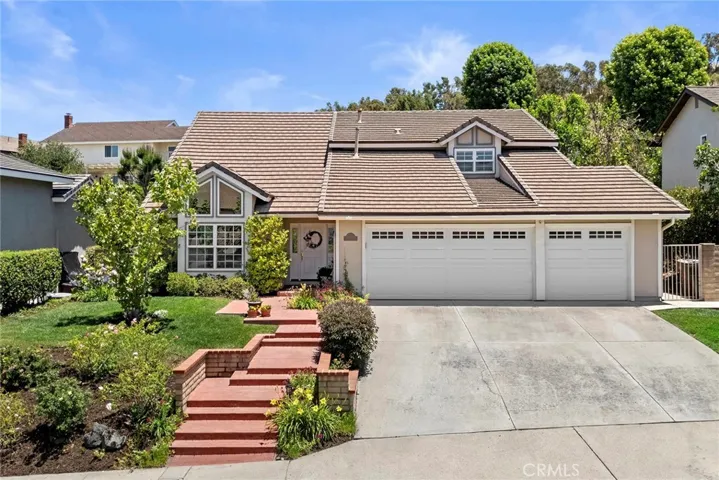 6632 E Leafwood Drive, Anaheim Hills, California 92807