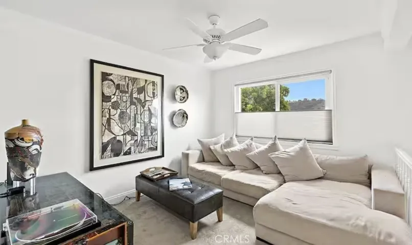 21 Encinitas, Laguna Beach, California 92651