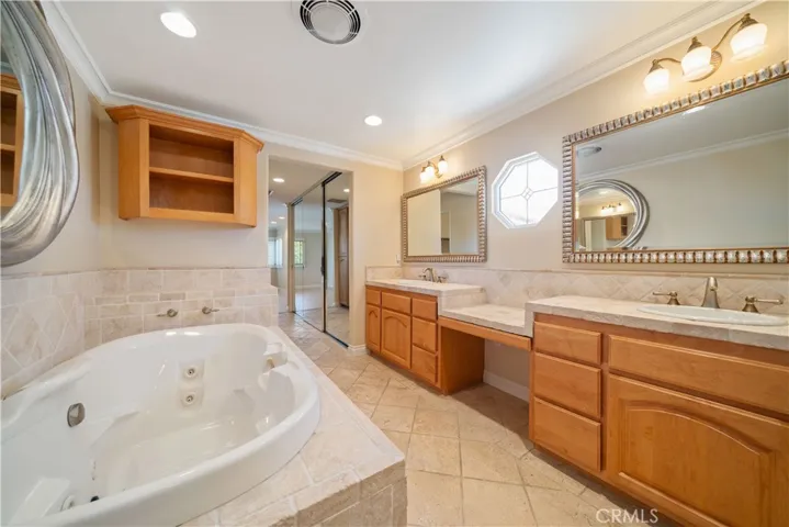 12611 Hillside, Moorpark, California 93021