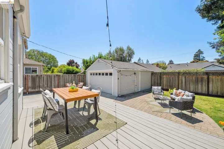 264 Marlow Drive, Oakland, California 94605