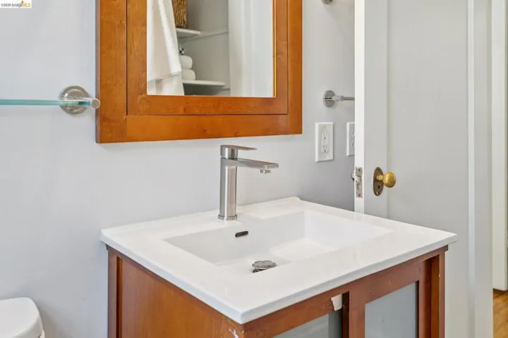 264 Marlow Drive, Oakland, California 94605