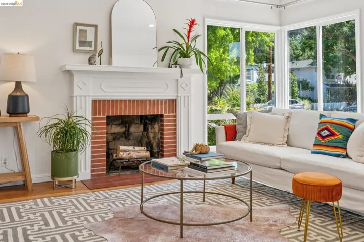264 Marlow Drive, Oakland, California 94605