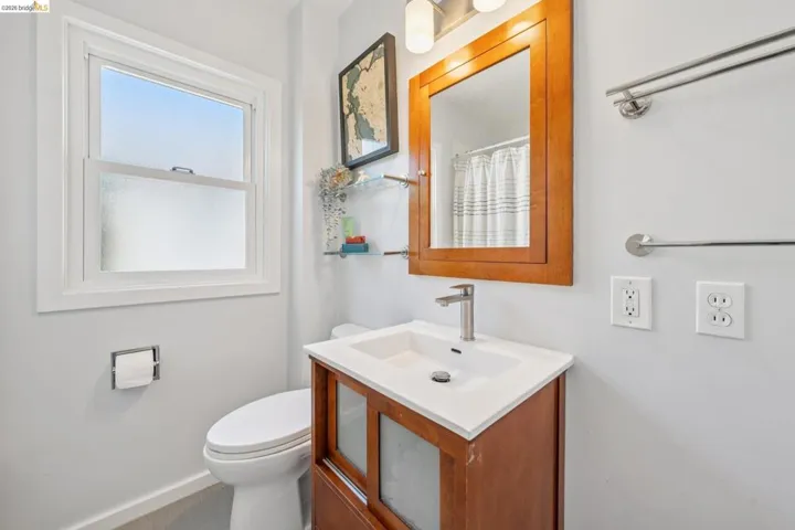 264 Marlow Drive, Oakland, California 94605