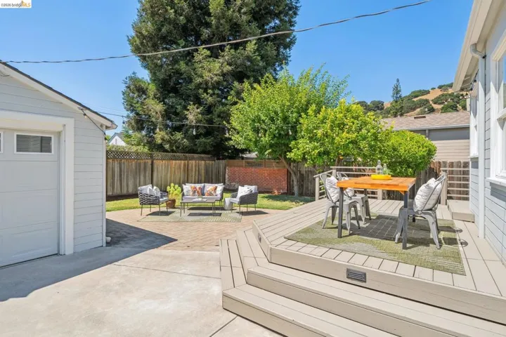 264 Marlow Drive, Oakland, California 94605