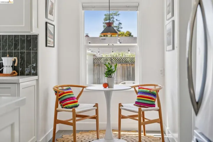 264 Marlow Drive, Oakland, California 94605