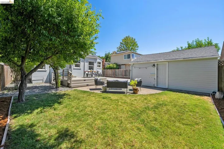 264 Marlow Drive, Oakland, California 94605