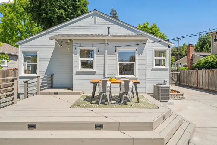 264 Marlow Drive, Oakland, California 94605