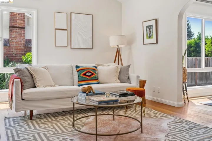 264 Marlow Drive, Oakland, California 94605