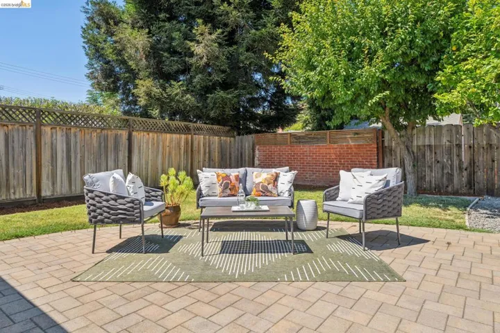 264 Marlow Drive, Oakland, California 94605