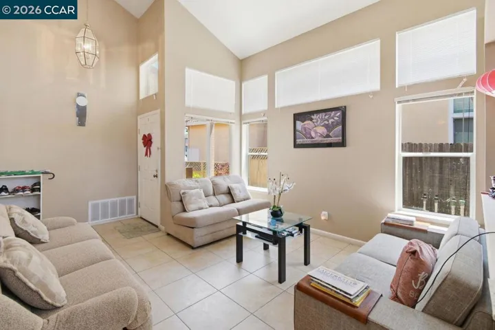 897 Sapphire Cir, Vacaville, California 95687