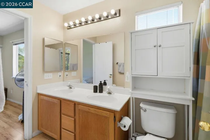 897 Sapphire Cir, Vacaville, California 95687