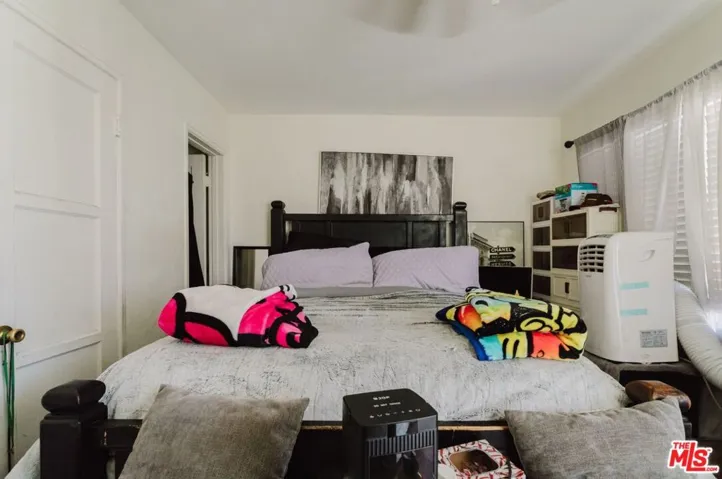 623 E 87th Street, Los Angeles, California 90002