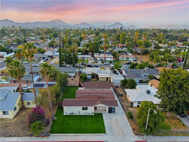 5571 Central Avenue, Riverside, California 92504