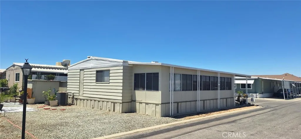 1895 W Devonshire 44, Hemet, California 92545