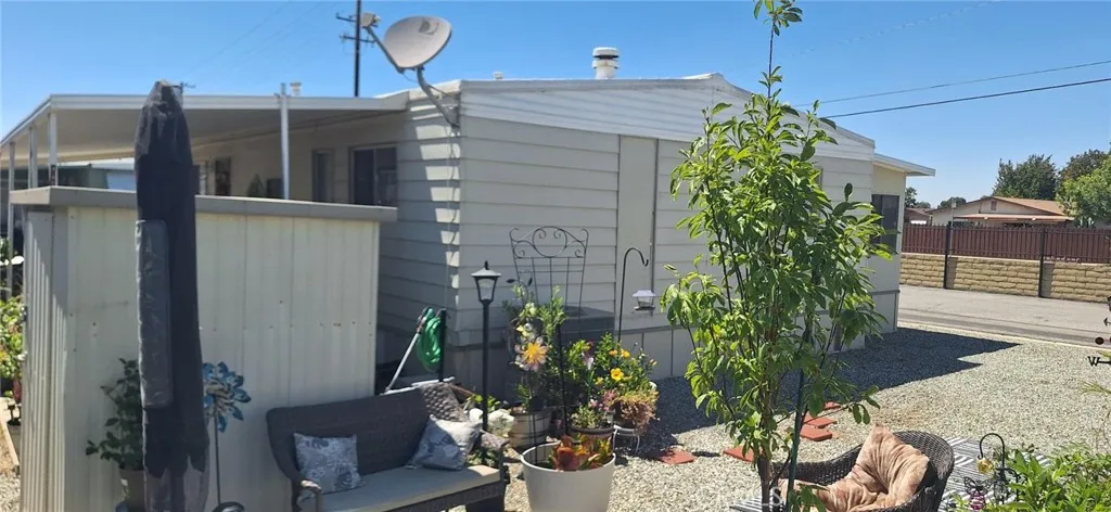 1895 W Devonshire 44, Hemet, California 92545
