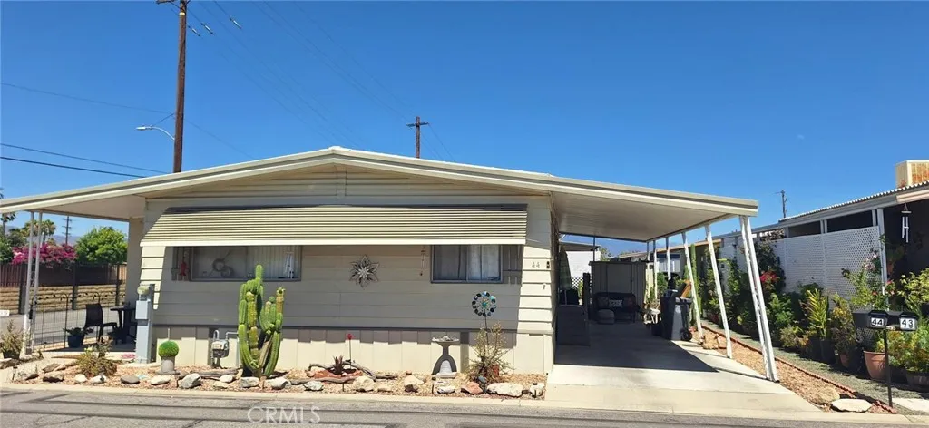 1895 W Devonshire 44, Hemet, California 92545