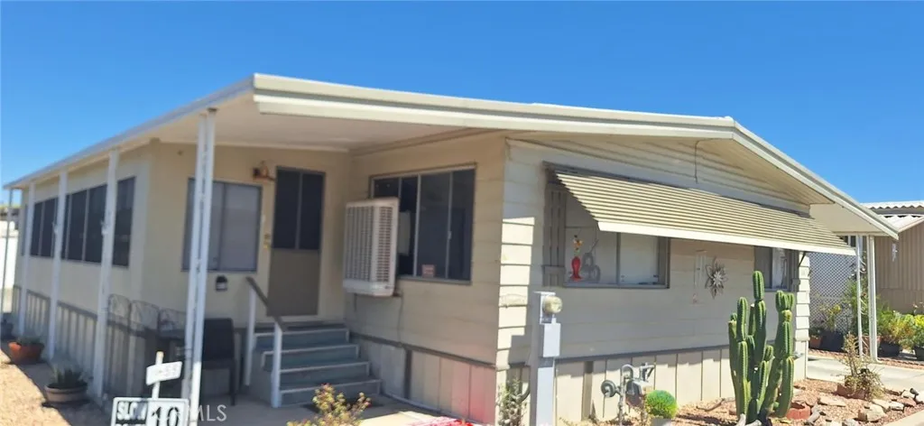 1895 W Devonshire 44, Hemet, California 92545