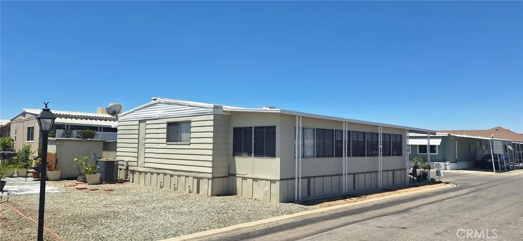 1895 W Devonshire 44, Hemet, California 92545