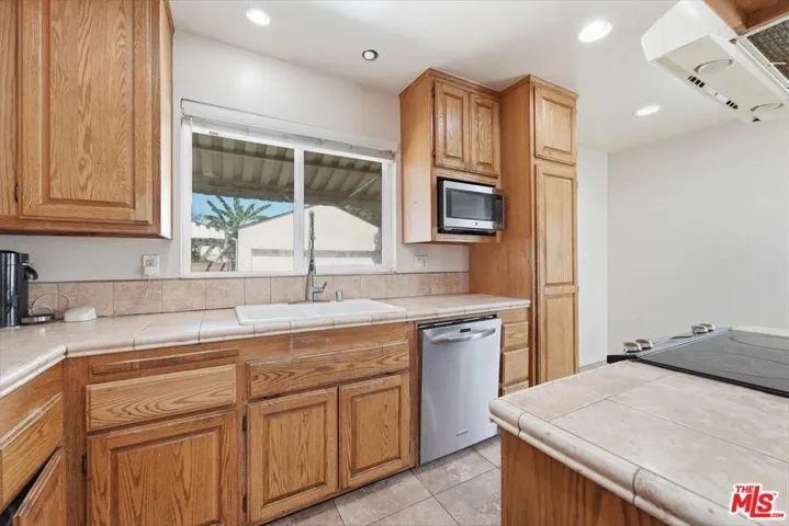4254 Gaviota Avenue, Long Beach, California 90807