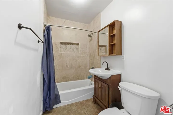 4254 Gaviota Avenue, Long Beach, California 90807
