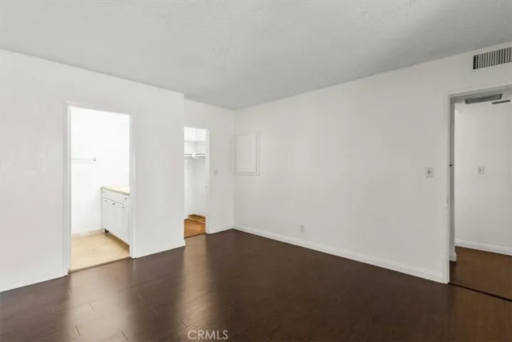 7033 Stewart And Gray Road 24, Downey, California 90240