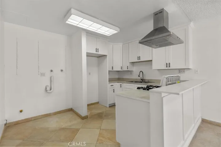 7033 Stewart And Gray Road 24, Downey, California 90240